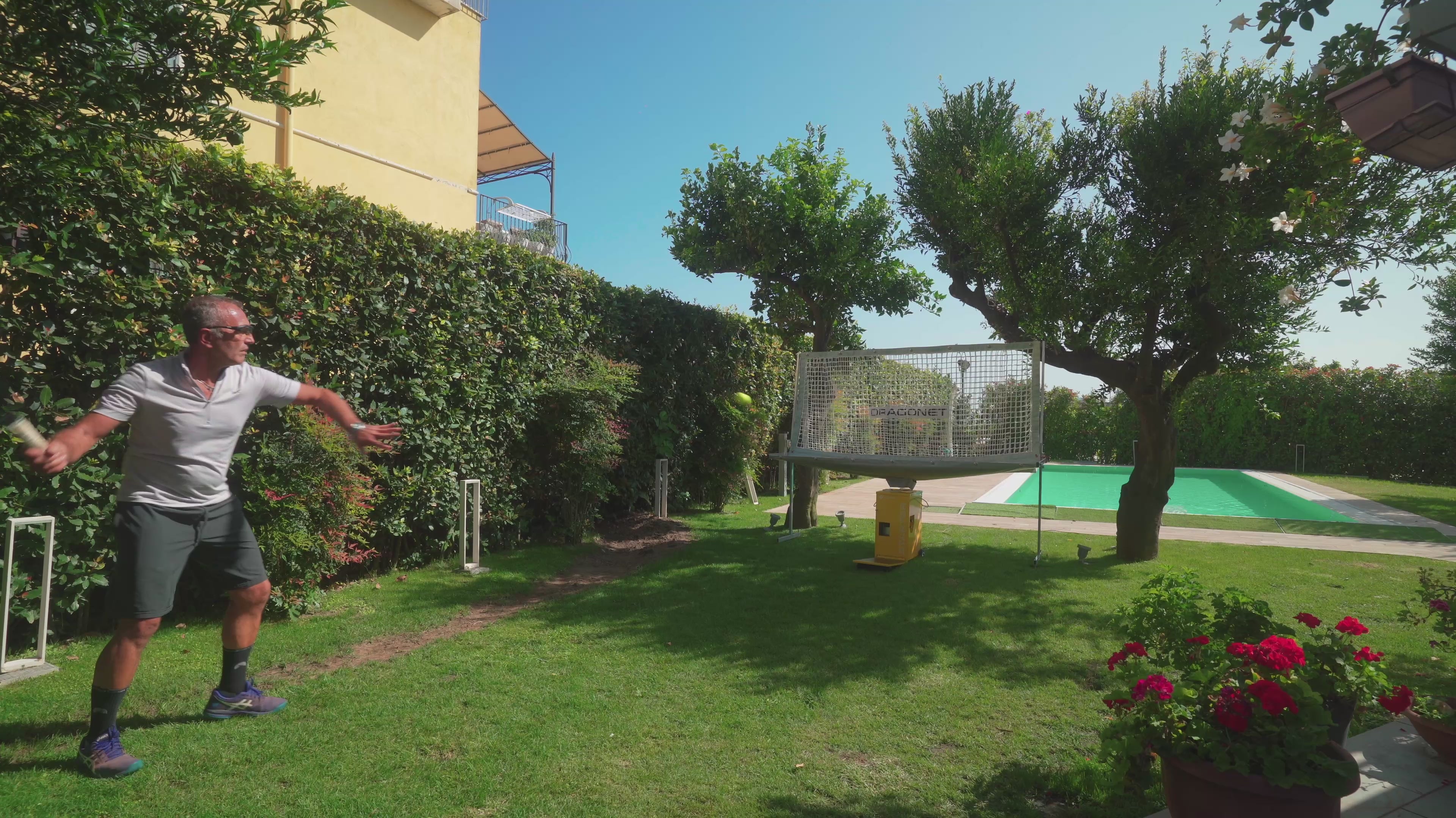 Carica il video: